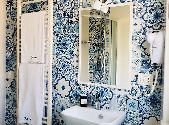 Couette-café Nereide 4*