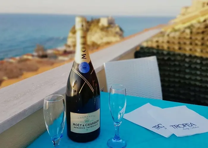 Nereide Couette-café Tropea