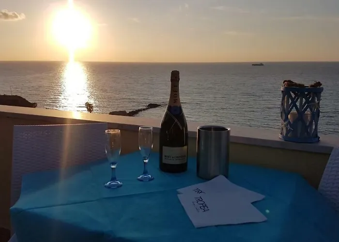 Couette-café Nereide 4*