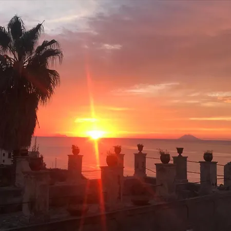 فندق مبيت وإفطار Nereide 4*